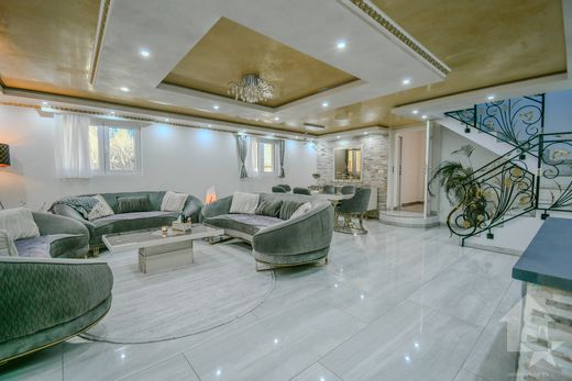 Частный Дом, Dorénaz, Saint-Maurice District