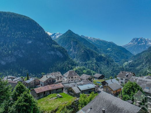 Detached House in Finhaut, Saint-Maurice District
