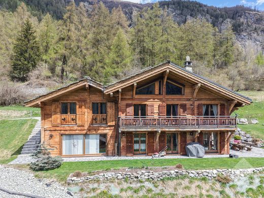 Chalet a Sion, Sion District