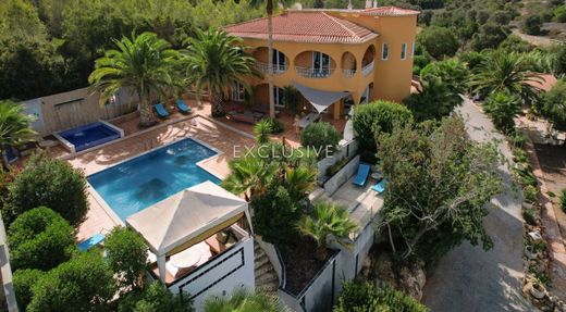 Villa for sale in Lagoa