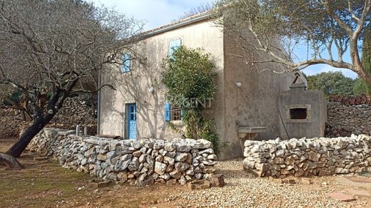Land in Punta Križa, Mali Lošinj