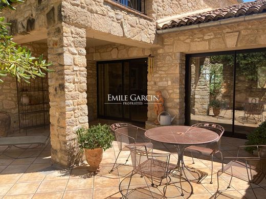 Uzès, Gardの高級住宅
