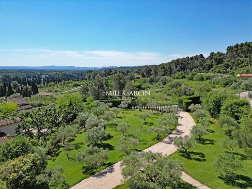 Πολυτελή κατοικία σε Noves, Bouches-du-Rhône