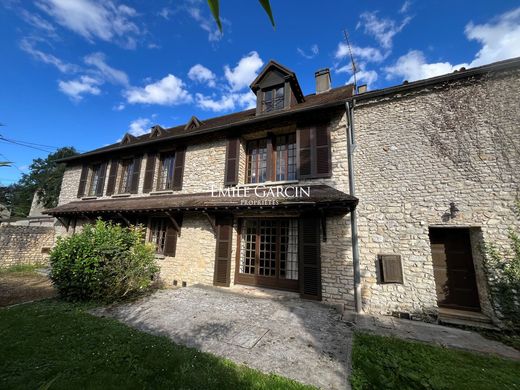 Luxe woning in Magny-en-Vexin, Val d'Oise