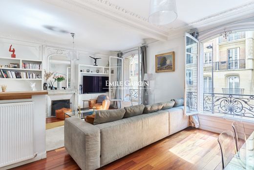 아파트 / Monceau, Courcelles, Ternes, Paris