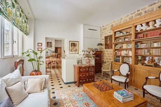 Apartment in Tour Eiffel, Invalides – Ecole Militaire, Saint-Thomas d’Aquin, Paris