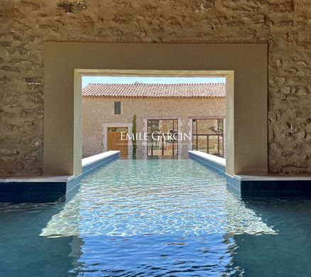 Luxury home in Cucuron, Vaucluse