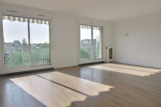 Apartment in Neuilly-sur-Seine, Hauts-de-Seine