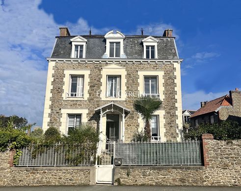 Luxury home in Dinard, Ille-et-Vilaine