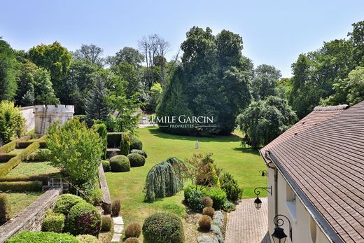 Luxe woning in Magny-en-Vexin, Val d'Oise