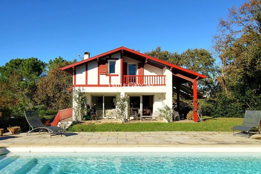 豪宅  Arbonne, Pyrénées-Atlantiques