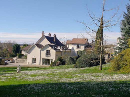 Casa di lusso a Magny-en-Vexin, Val d'Oise