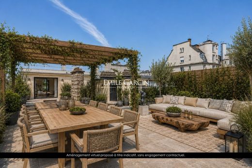 Apartment in Neuilly-sur-Seine, Hauts-de-Seine