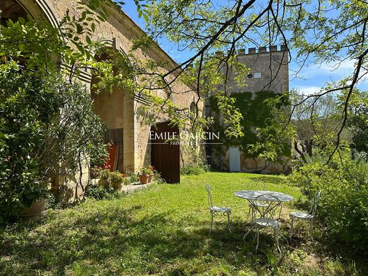 Luxury home in Uzès, Gard