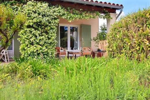 Luxury home in Uzès, Gard