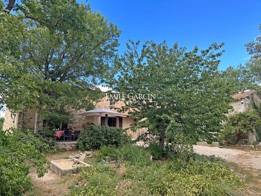 Luxus-Haus in Venasque, Vaucluse