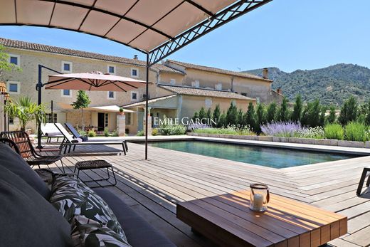 Luxury home in Robion, Vaucluse