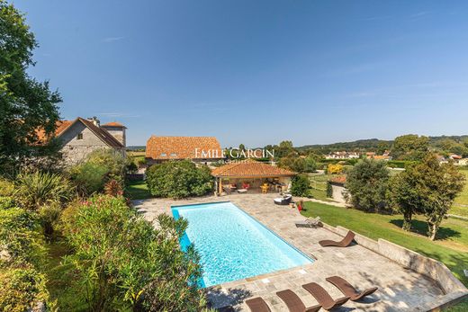 Casa di lusso a Sauveterre-de-Béarn, Pirenei atlantici