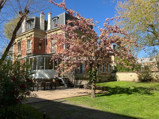 Luxury home in Maisons-Laffitte, Yvelines