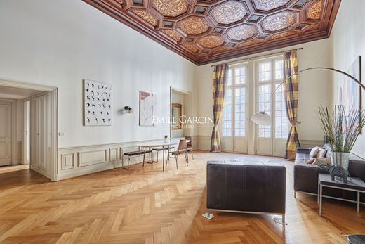 Apartment in Champs-Elysées, Madeleine, Triangle d’or, Paris