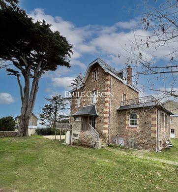 Luxury home in Saint-Lunaire, Ille-et-Vilaine