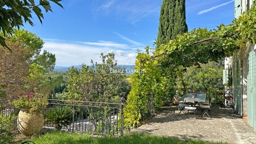 Mougins, Alpes-Maritimesの高級住宅