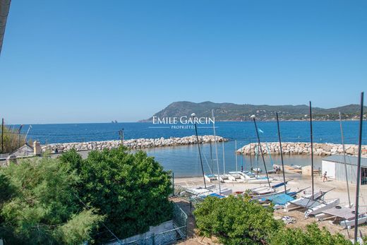 Luxus-Haus in La Seyne-sur-Mer, Var