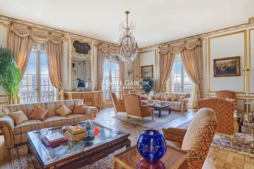 Apartment in La Muette, Auteuil, Porte Dauphine, Paris