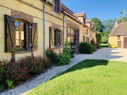 Rural or Farmhouse in Saint-Sauveur-en-Puisaye, Yonne