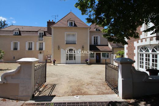 Luxe woning in Auxerre, Yonne