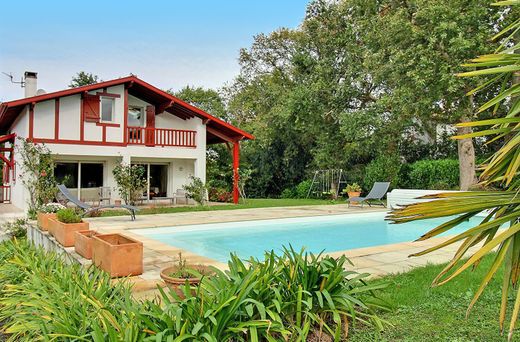 Luxury home in Arbonne, Pyrénées-Atlantiques