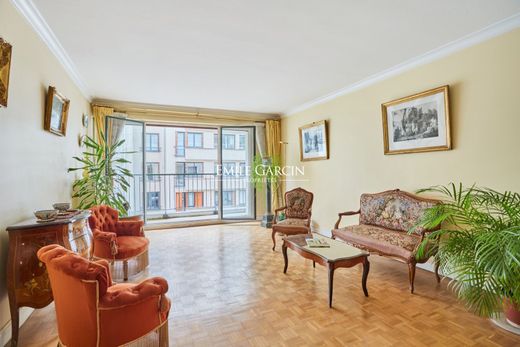 Apartment in La Muette, Auteuil, Porte Dauphine, Paris