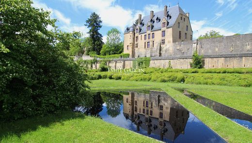 Zamek w Nevers, Nièvre