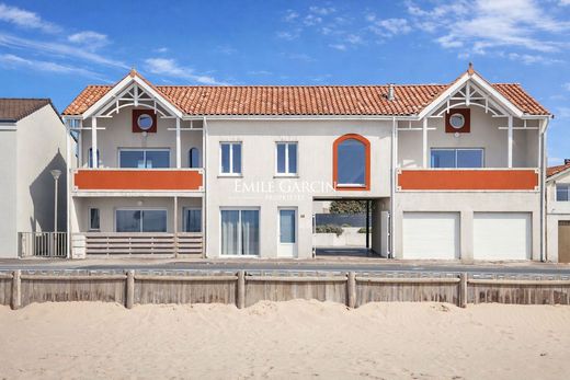 Luxury home in Vendays-Montalivet, Gironde