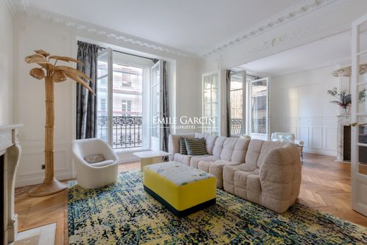 Apartment in Saint-Germain, Odéon, Monnaie, Paris