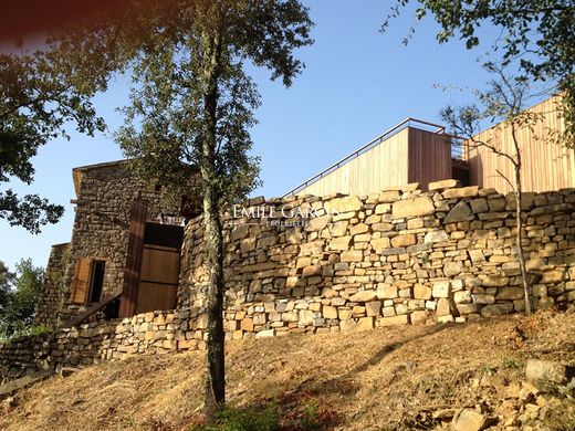 郊区住宅  Saint-Hippolyte-du-Fort, Gard