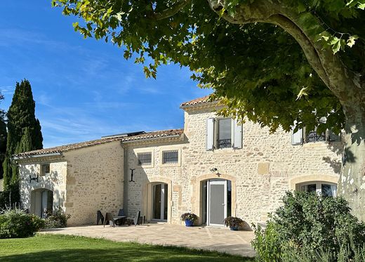 Luxury home in Suze-la-Rousse, Drôme