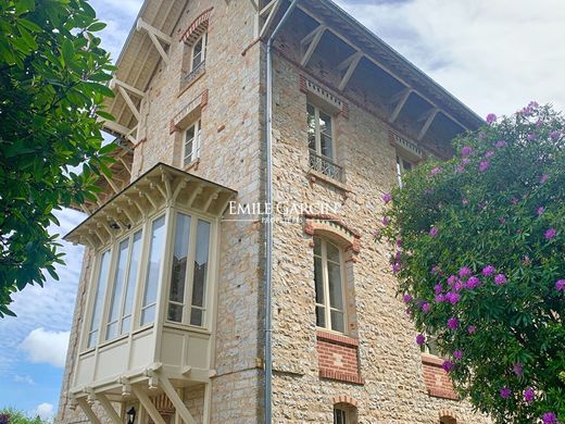 Stadthaus in Bagnoles-de-l'Orne, Orne