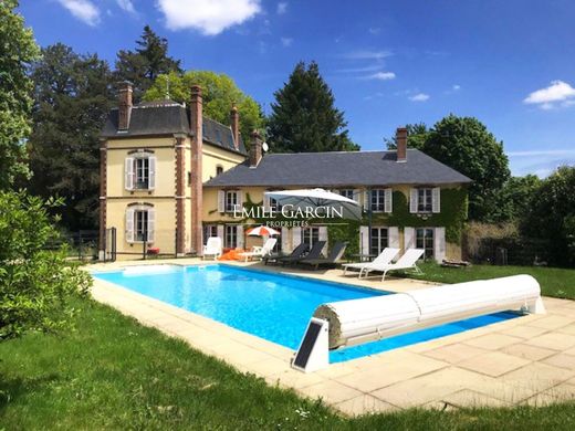 Luxus-Haus in Saint-Sauveur-en-Puisaye, Yonne