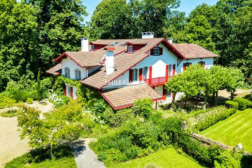 Maison de luxe à Urcuit, Pyrénées-Atlantiques
