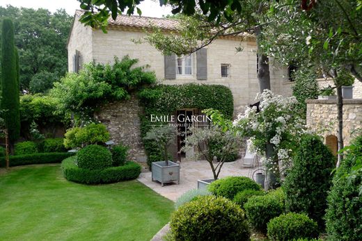 Casale a Uzès, Gard
