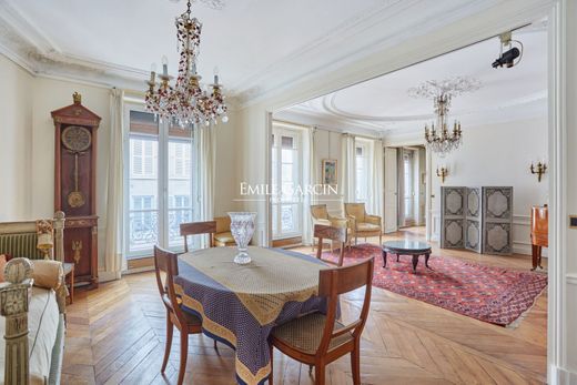 Appartement à Saint-Germain, Odéon, Monnaie, Paris