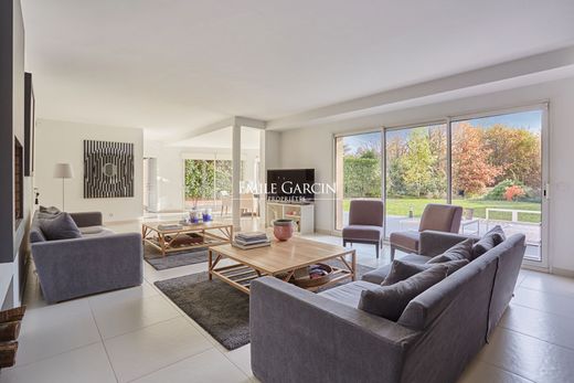 Luxury home in La Celle-Saint-Cloud, Yvelines