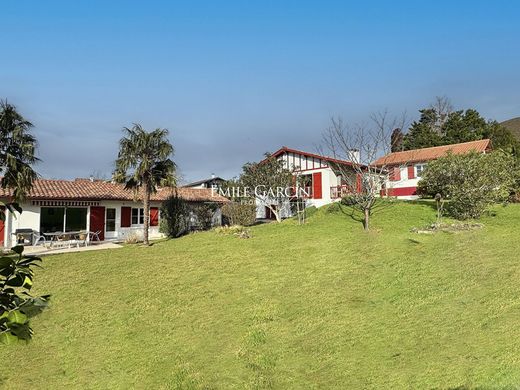 Luxe woning in Ascain, Pyrénées-Atlantiques