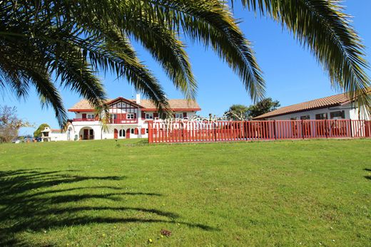 Villa in Urrugne, Pyrénées-Atlantiques