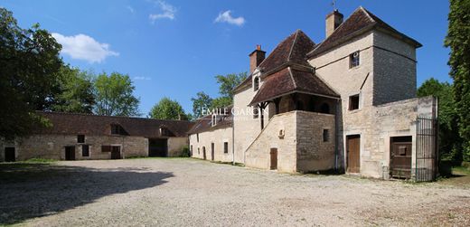 Casa di lusso a Auxerre, Yonne