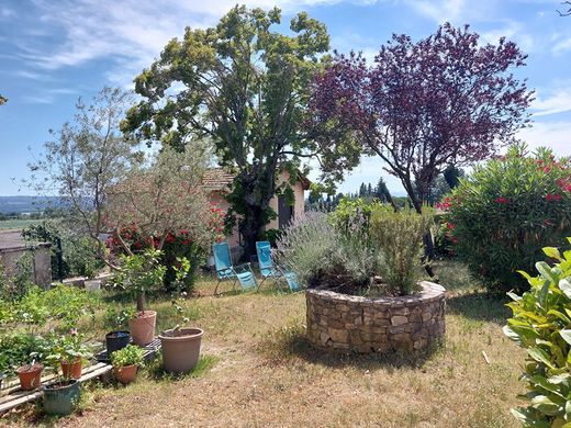 Luxury home in Manosque, Alpes-de-Haute-Provence