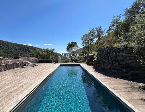 Country House in Saint-Hippolyte-du-Fort, Gard