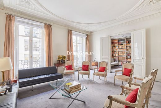 아파트 / Tour Eiffel, Invalides – Ecole Militaire, Saint-Thomas d’Aquin, Paris