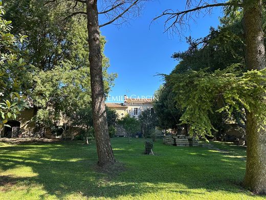 Luxus-Haus in Nîmes, Gard